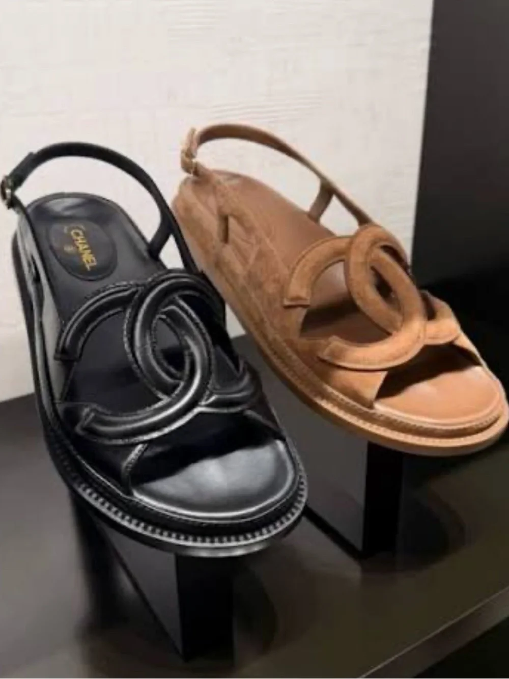 CHANEL Dad sandals 26B Blazy big CC logo suede sandals size 39.5